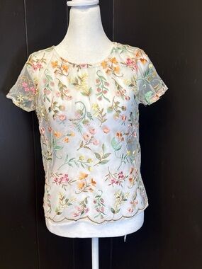 Sheer White Floral Embroidered Short-Sleeve Blouse